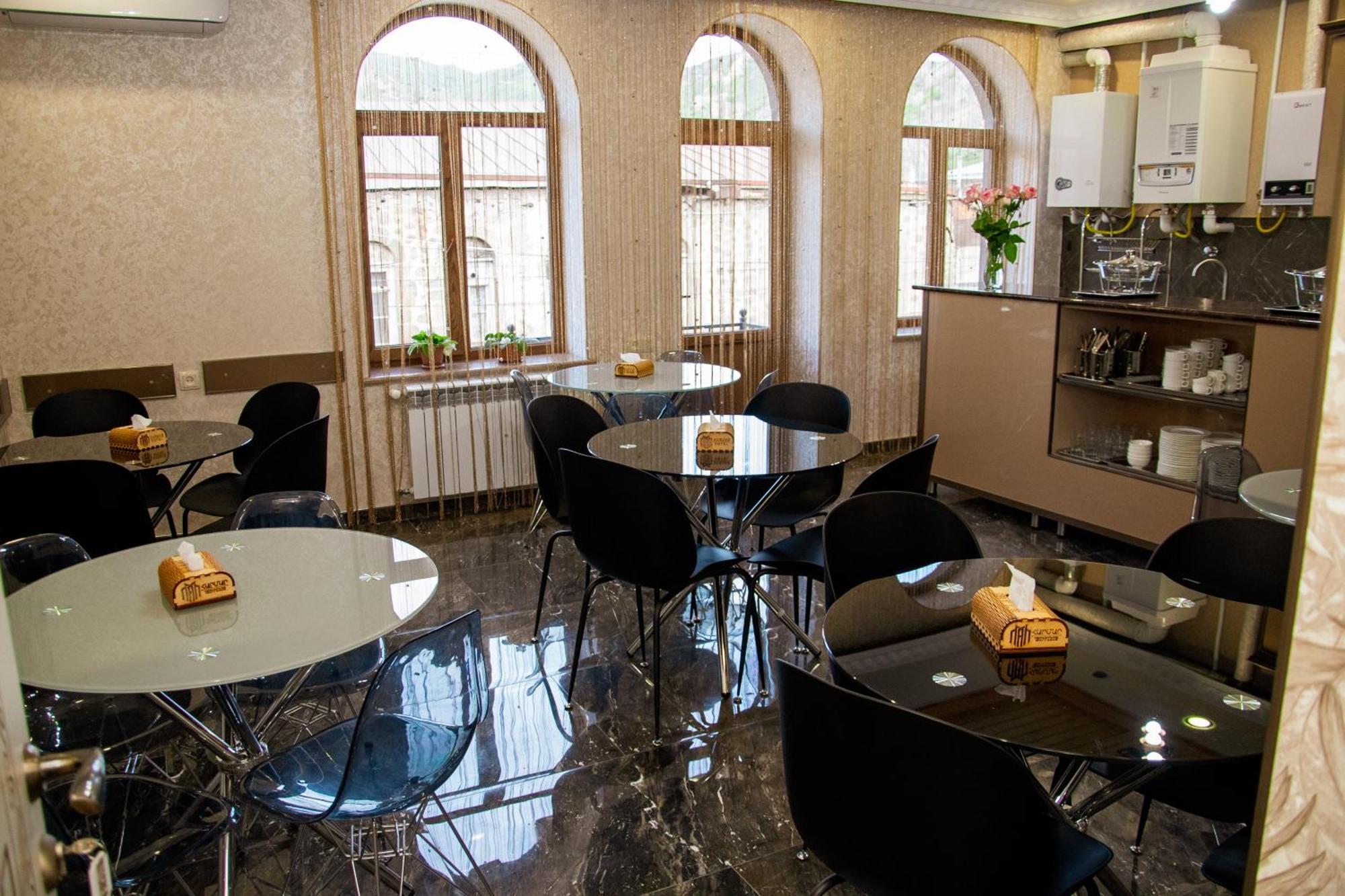 Har-Mar Hotel กอริส ภายนอก รูปภาพ
